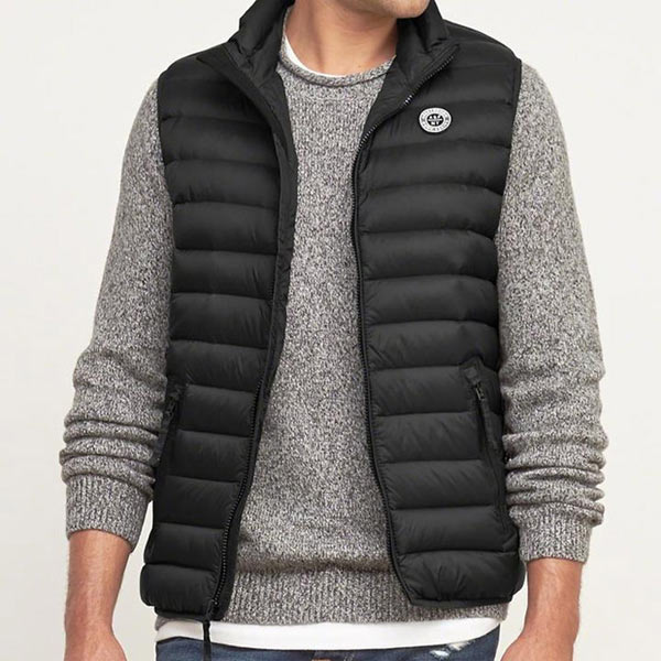 アバクロ Abercrombie&Fitch アバクロンビー&フィッチ ダウンベスト:The A&F All-Season Lightweight Down Vest -Black